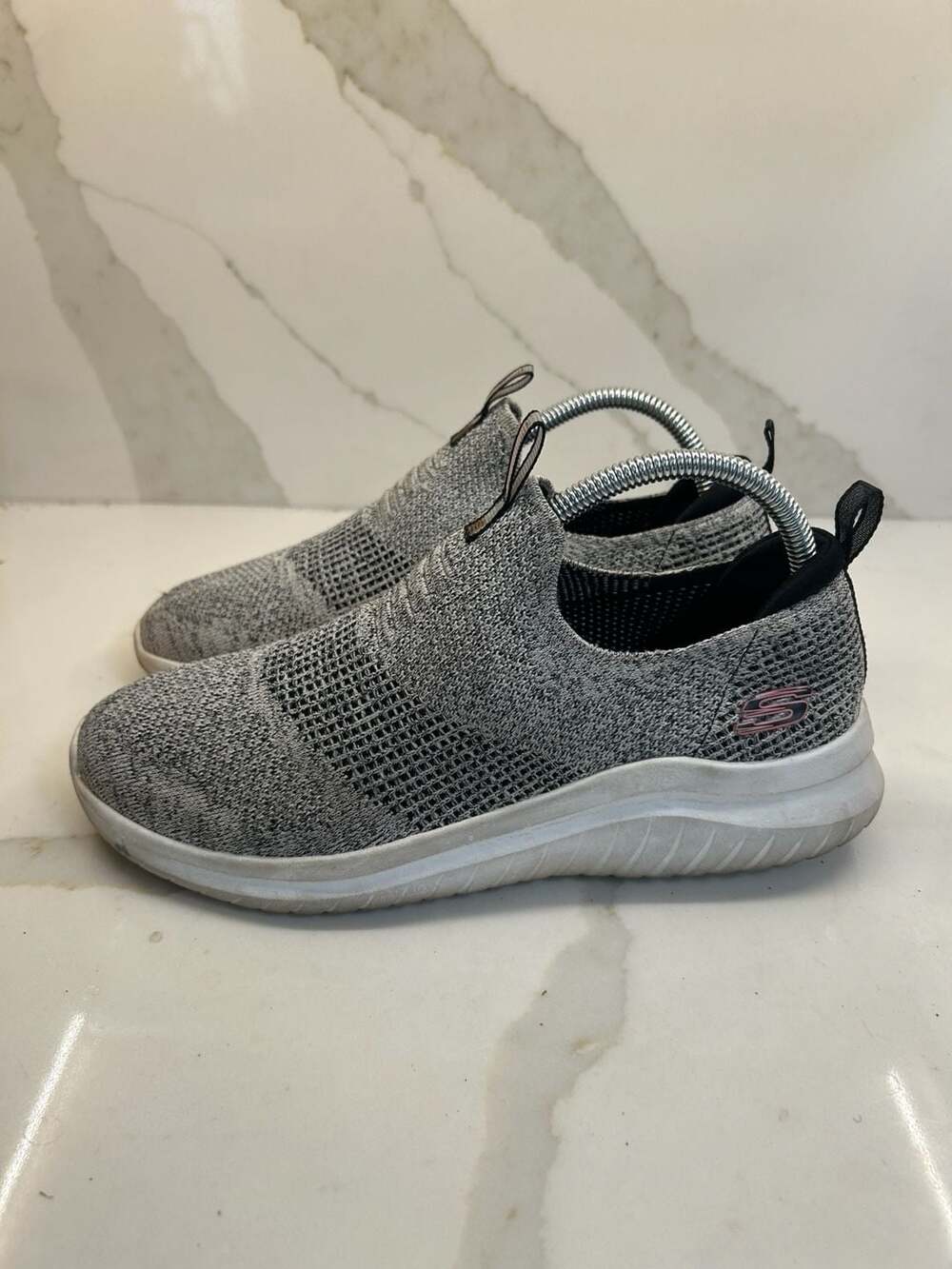 Skechers Women's Ultra Flex 3.0 Smooth Step Slip-On Sneaker (Size: 9)